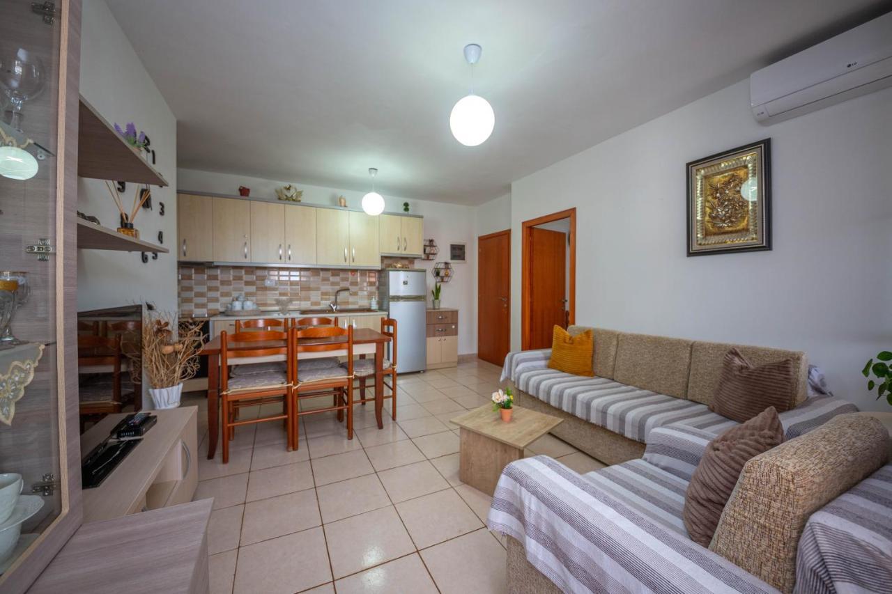Emel Apartaments Ксамил Экстерьер фото