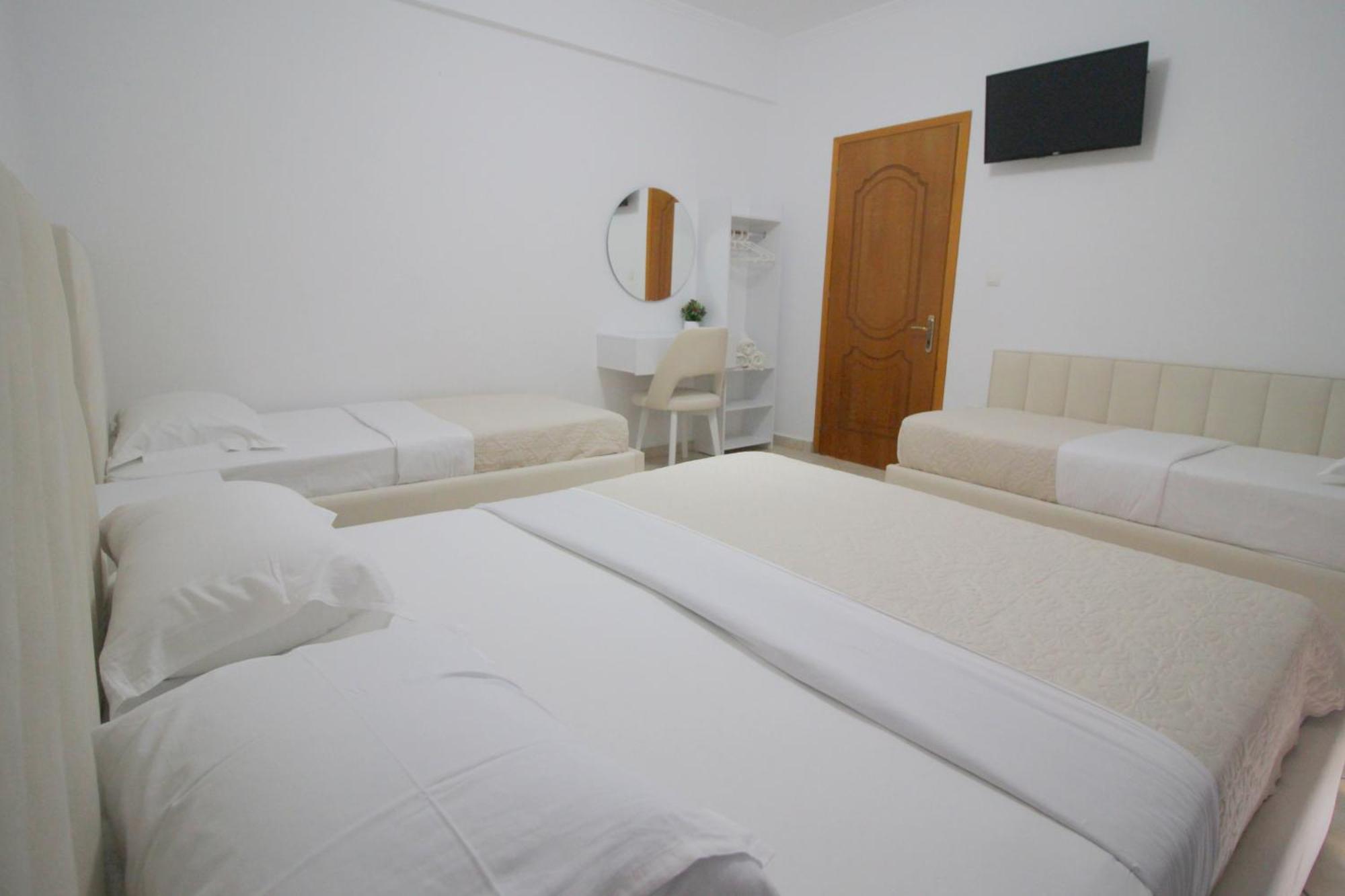 Emel Apartaments Ксамил Экстерьер фото