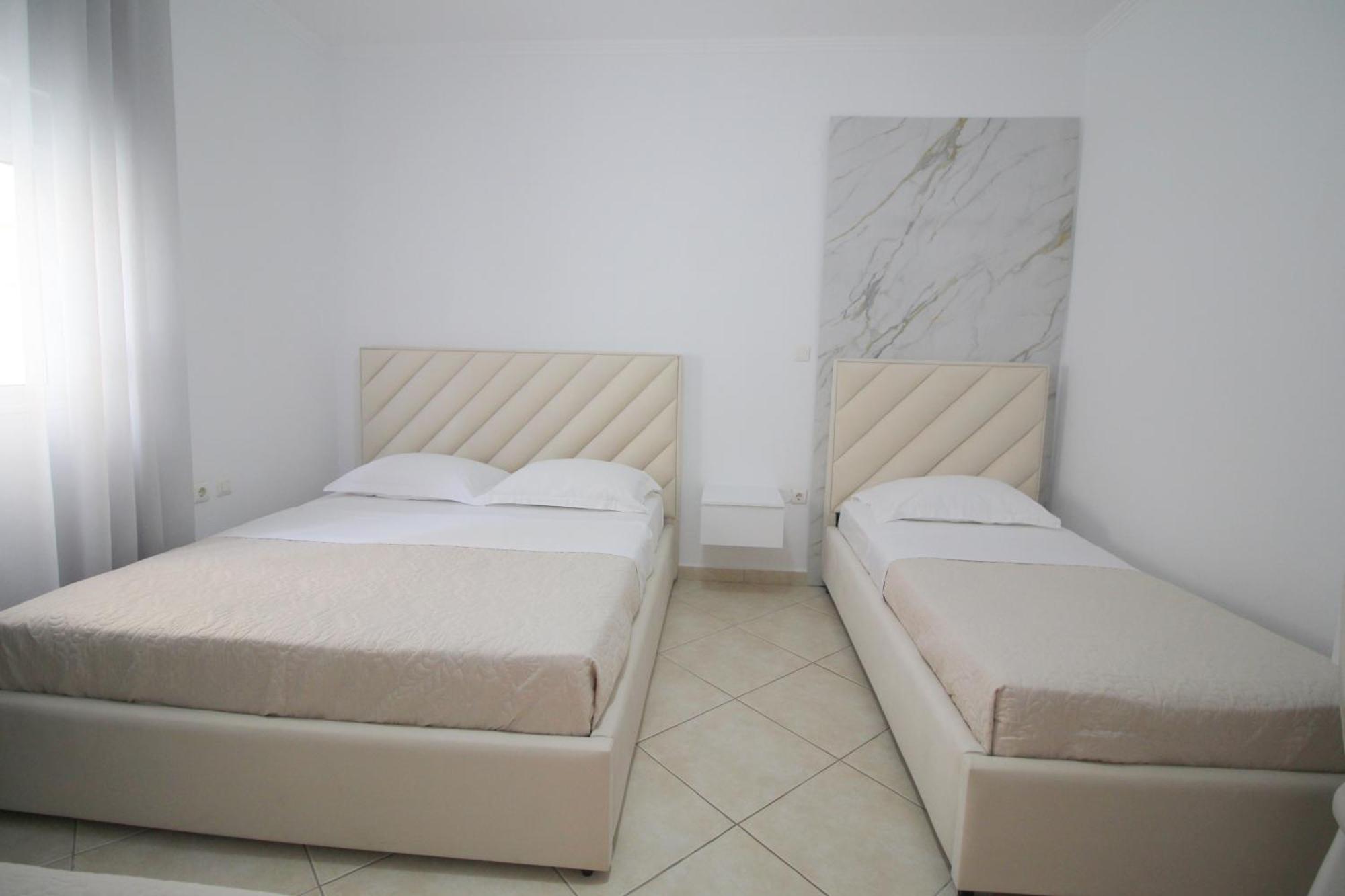 Emel Apartaments Ксамил Экстерьер фото
