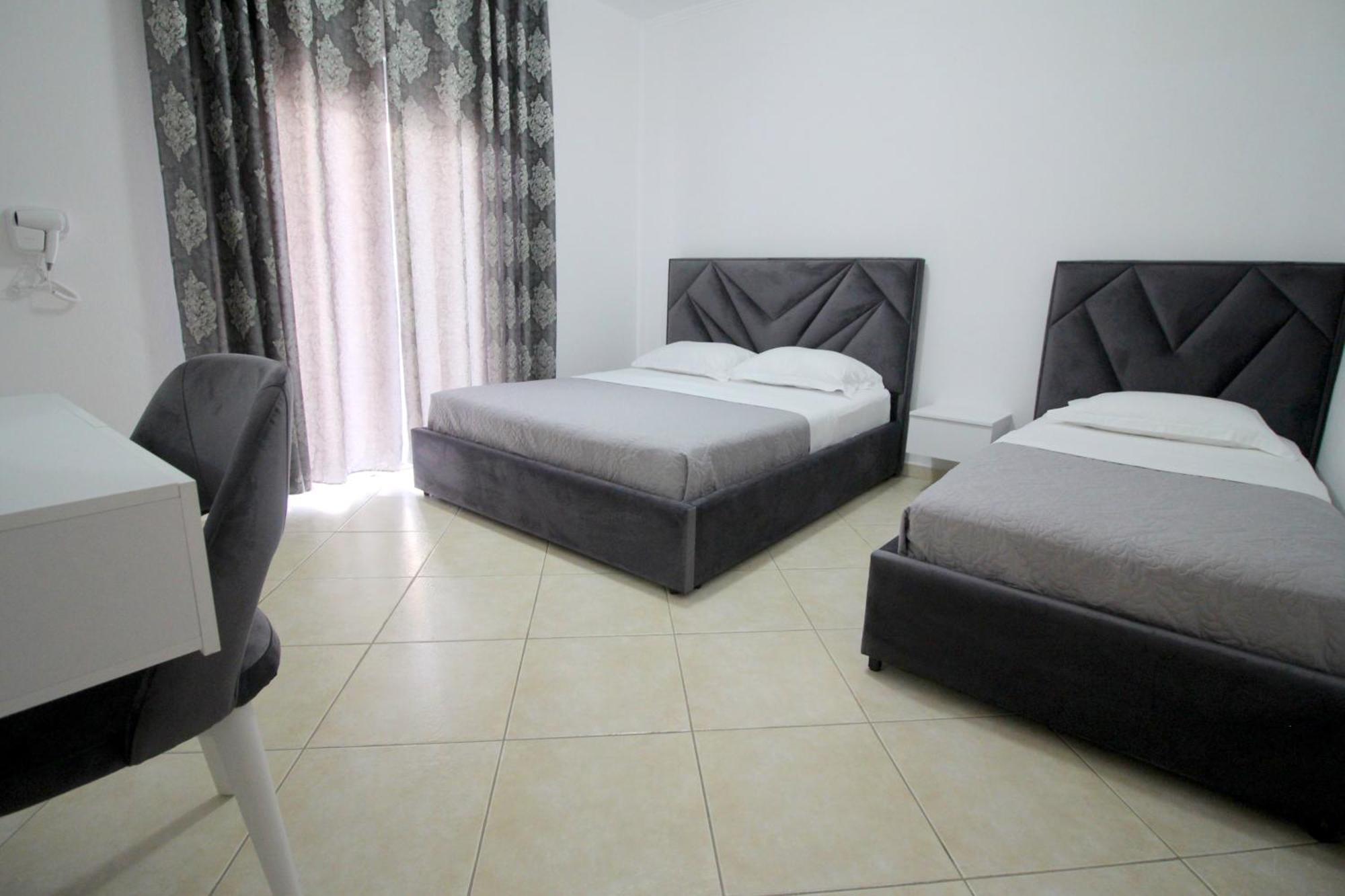 Emel Apartaments Ксамил Экстерьер фото