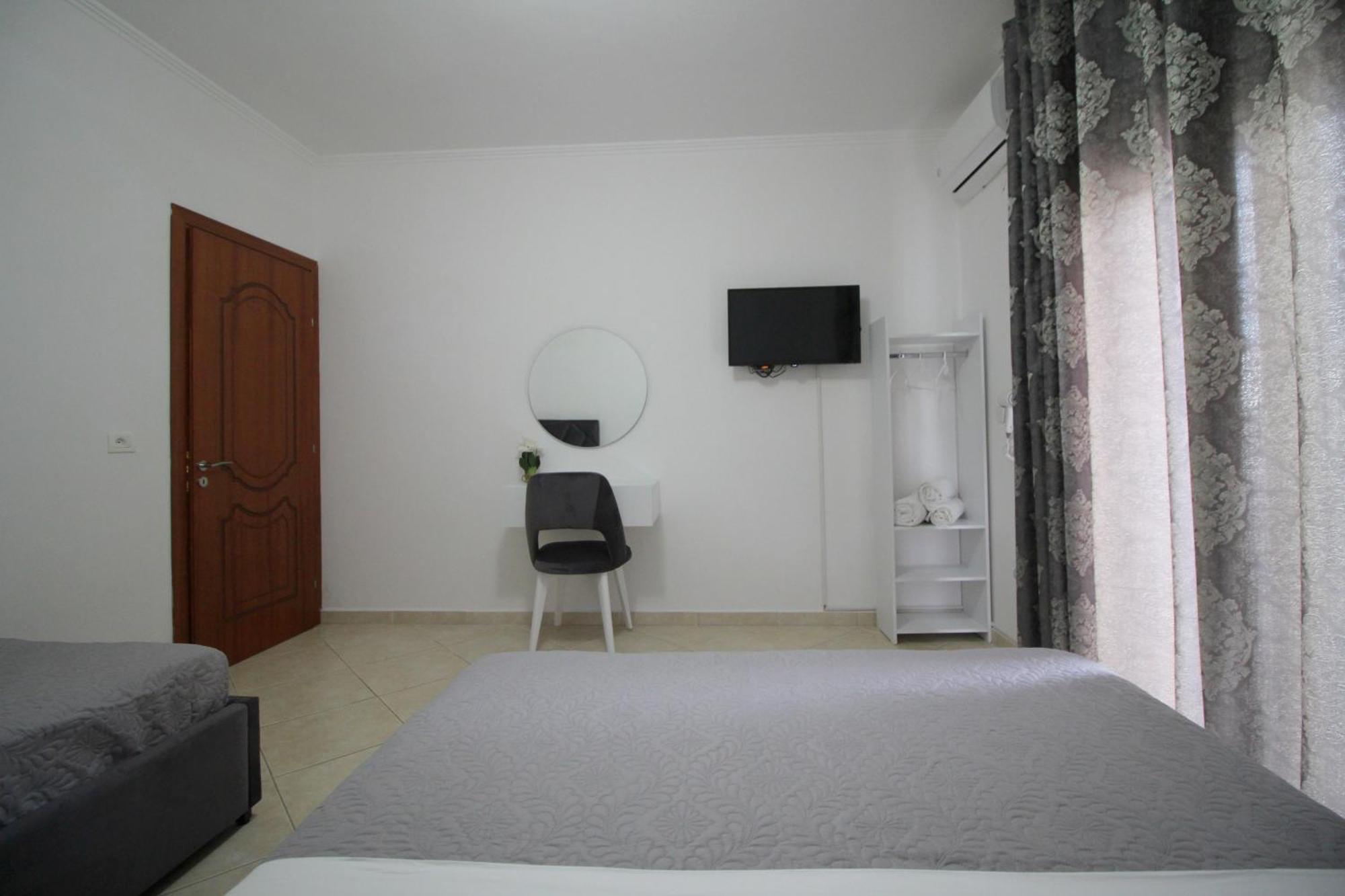 Emel Apartaments Ксамил Экстерьер фото