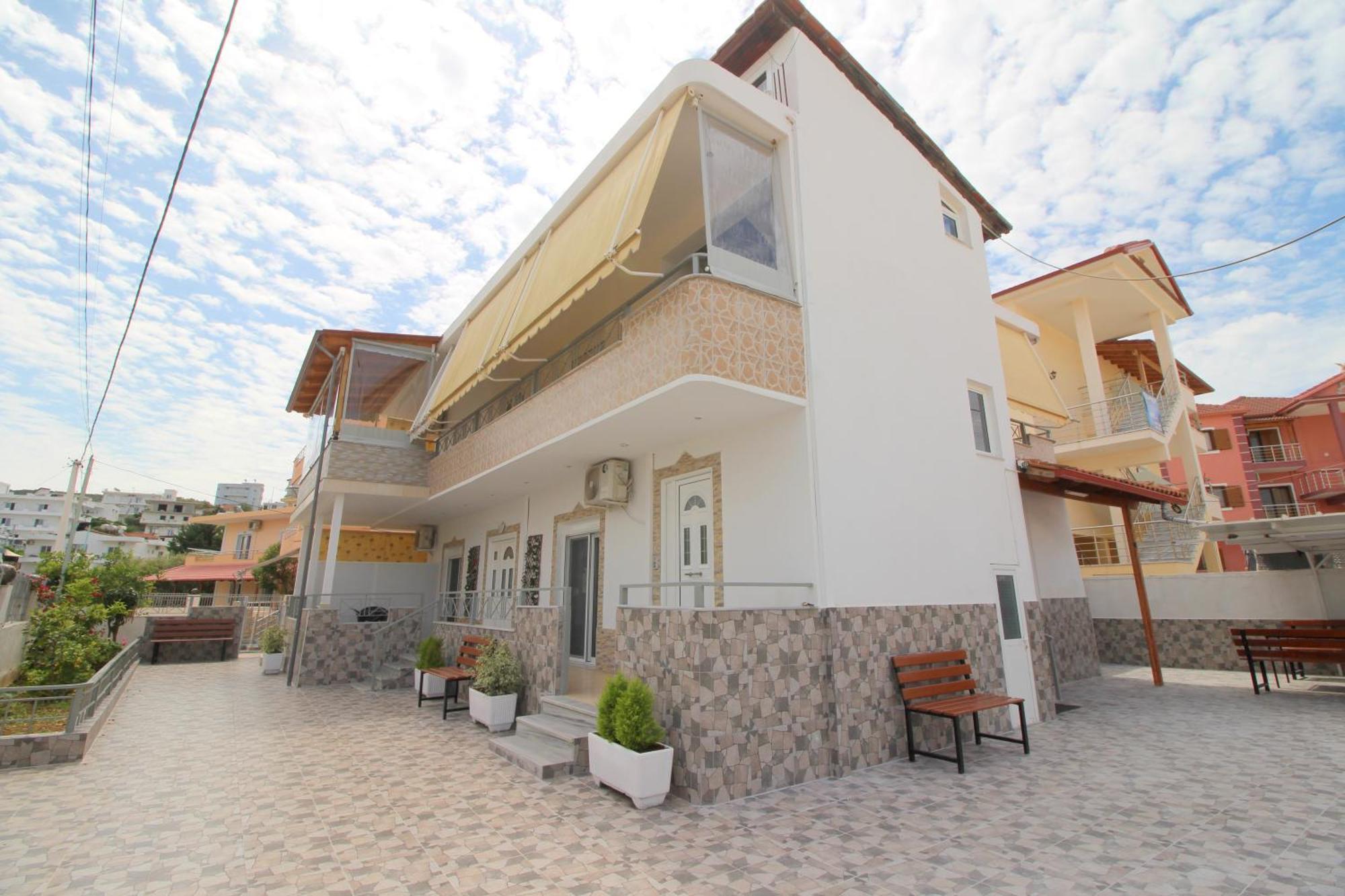 Emel Apartaments Ксамил Экстерьер фото