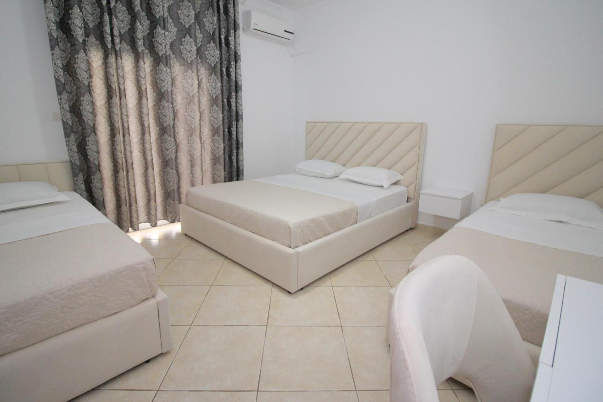 Emel Apartaments Ксамил Экстерьер фото