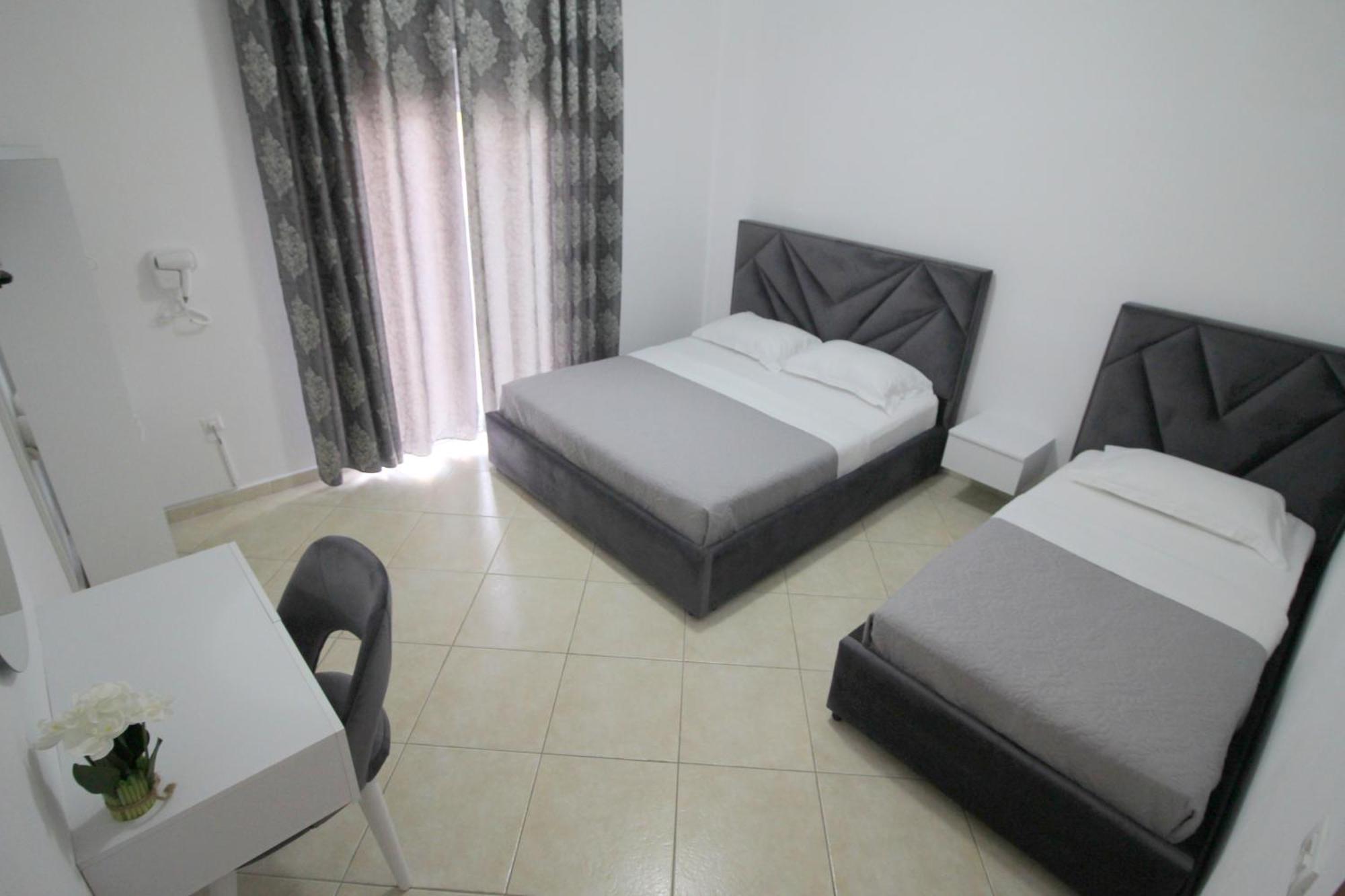 Emel Apartaments Ксамил Экстерьер фото