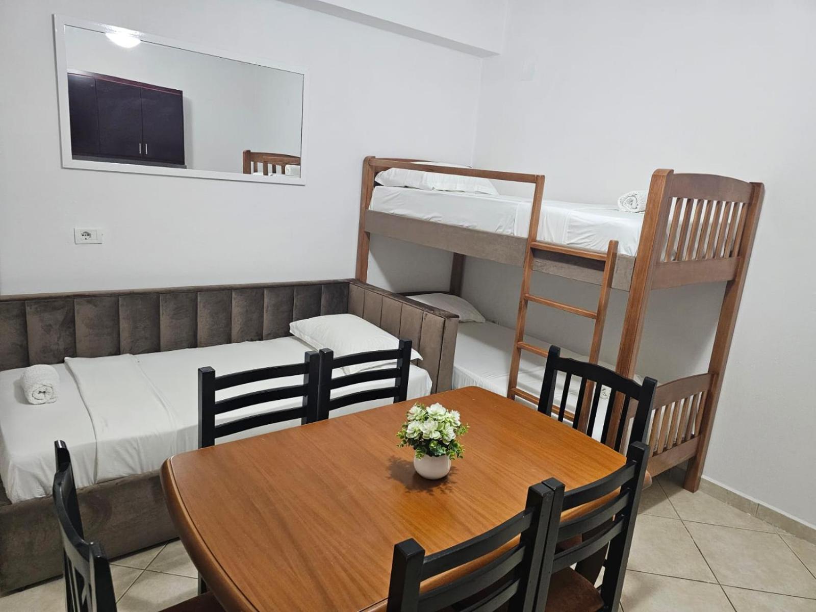 Emel Apartaments Ксамил Экстерьер фото