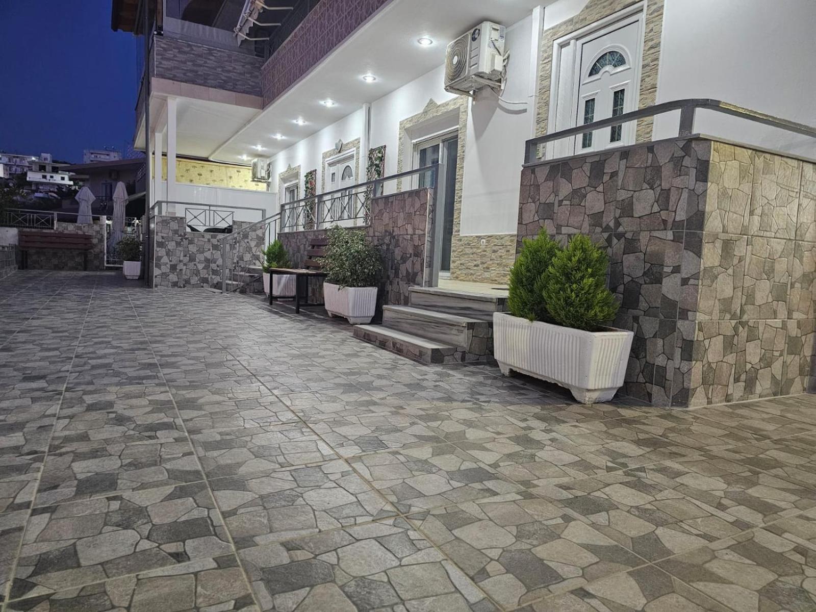 Emel Apartaments Ксамил Экстерьер фото